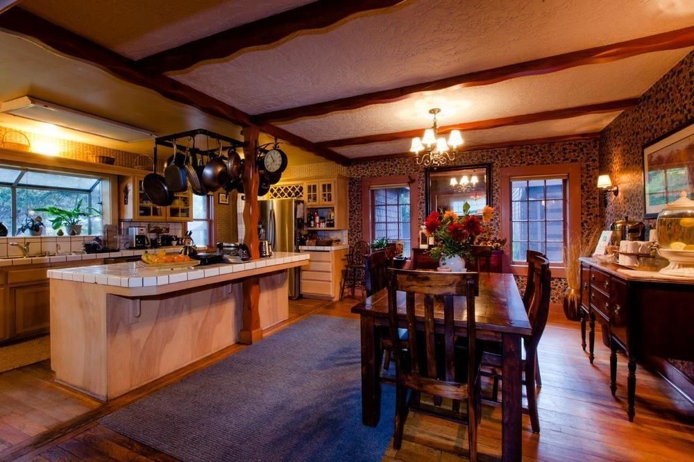 Strawberry Valley Inn Маунт-Шаста Экстерьер фото