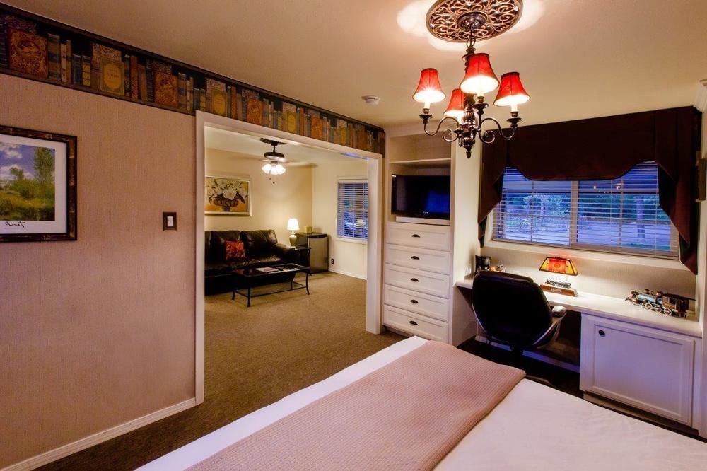 Strawberry Valley Inn Маунт-Шаста Экстерьер фото